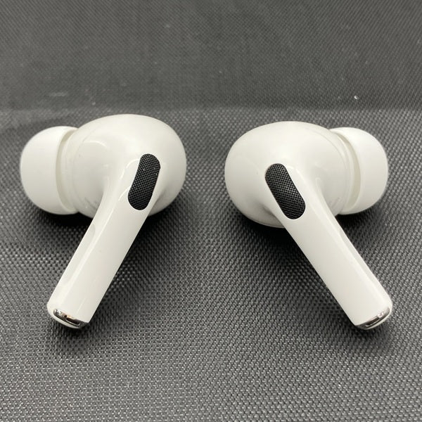 【中古】MagSafe充電ケース(USB-C)付きAirPods Pro(第2世代) MTJV3JA【秋葉原】