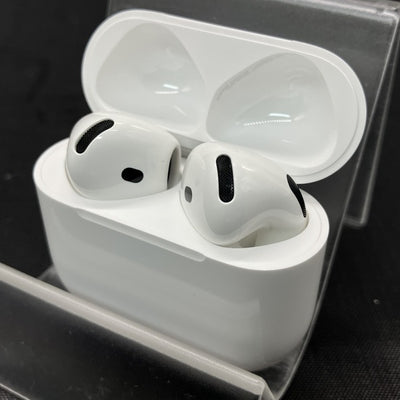 【中古】AirPods 4 MXP63J/A【秋葉原】