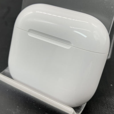 【中古】AirPods 4 MXP63J/A【秋葉原】