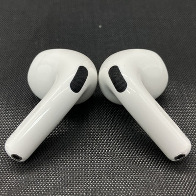 【中古】AirPods 4 MXP63J/A【秋葉原】