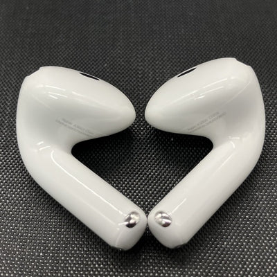 【中古】AirPods 4 MXP63J/A【秋葉原】