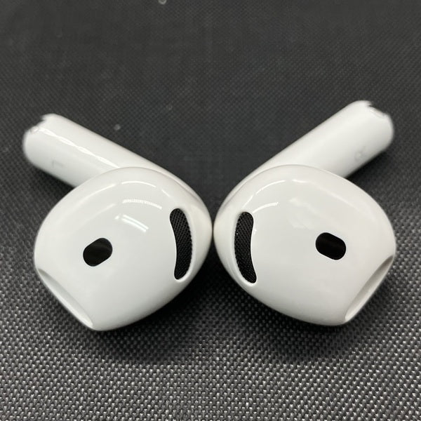 【中古】AirPods 4 MXP63J/A【秋葉原】
