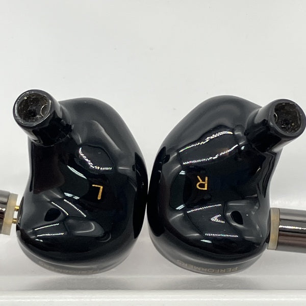 【中古】PERFORMER 5【秋葉原】