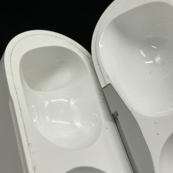 Apple 【中古】AirPods Pro (第2世代) 充電ケース (Lightning