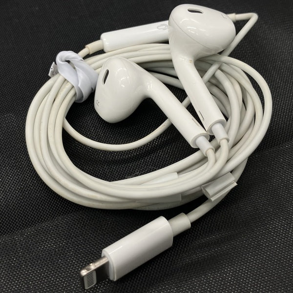 【中古】EarPods with Lightning Connector【秋葉原】