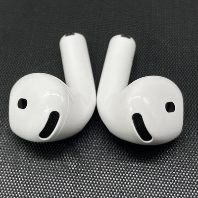 【中古】AirPods 4 MXP93J/A（アクティブノイズキャンセリング搭載）【秋葉原】