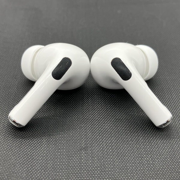 【中古】MagSafe充電ケース(USB-C)付きAirPods Pro(第2世代) MTJV3JA【秋葉原】