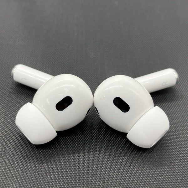 【中古】MagSafe充電ケース(USB-C)付きAirPods Pro(第2世代) MTJV3JA【秋葉原】