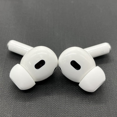 【中古】MagSafe充電ケース(USB-C)付きAirPods Pro(第2世代) MTJV3JA【秋葉原】