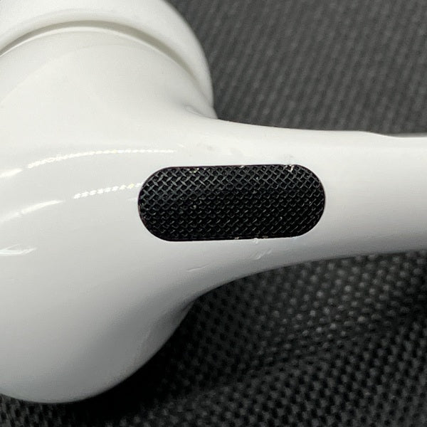 【中古】MagSafe充電ケース(USB-C)付きAirPods Pro(第2世代) MTJV3JA【秋葉原】