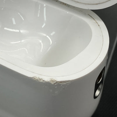 【中古】MagSafe充電ケース(USB-C)付きAirPods Pro(第2世代) MTJV3JA【秋葉原】