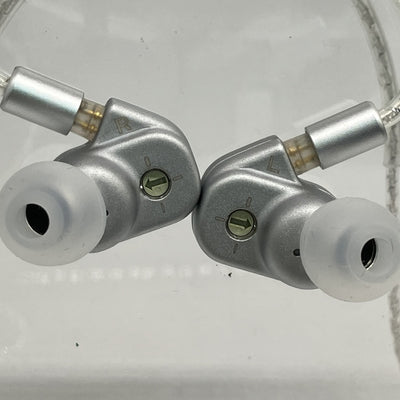 【中古】4U【秋葉原】