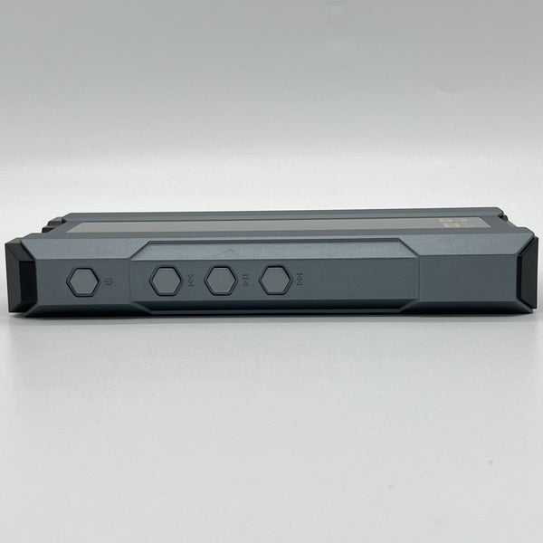【中古】Q15 Titanium 【FIO-Q15-T】【秋葉原】