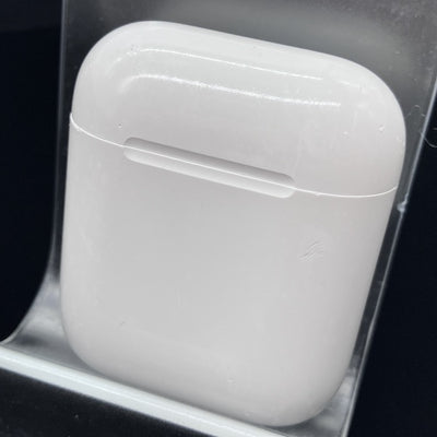【中古】AirPods with Charging Case MV7N2J/A【秋葉原】