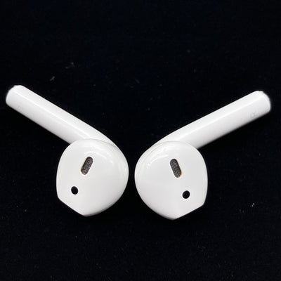 【中古】AirPods with Charging Case MV7N2J/A【秋葉原】