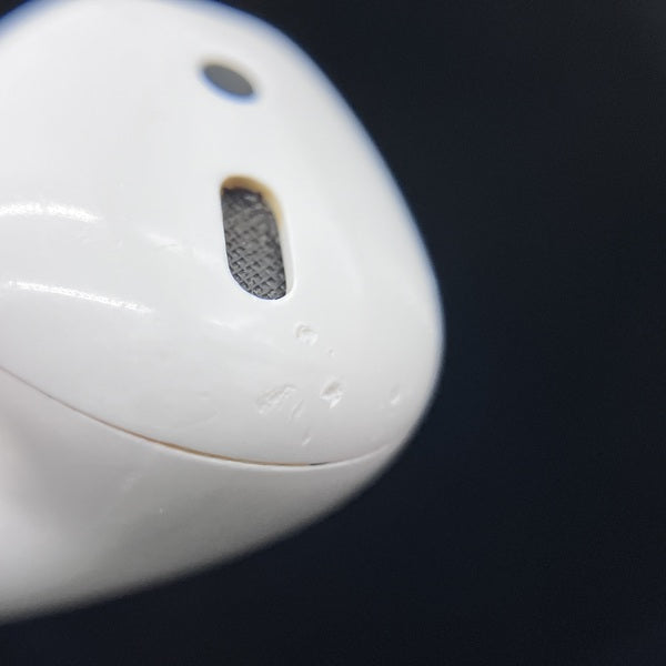 【中古】AirPods with Charging Case MV7N2J/A【秋葉原】