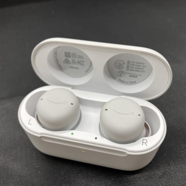 【中古】EchoBuds 第2世代（ワイヤレス非対応充電ケース）【秋葉原】