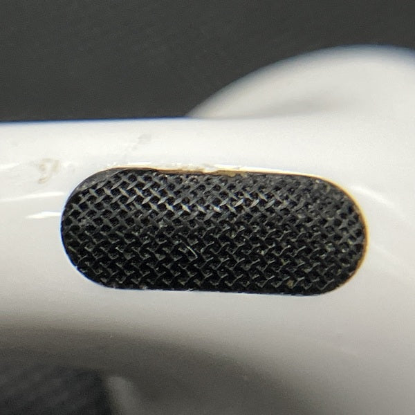 【中古】AirPods 4 (L側)（アクティブノイズキャンセリング搭載）【秋葉原】