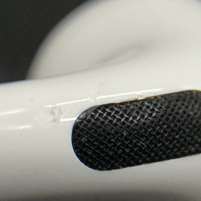 【中古】AirPods 4 (L側)（アクティブノイズキャンセリング搭載）【秋葉原】