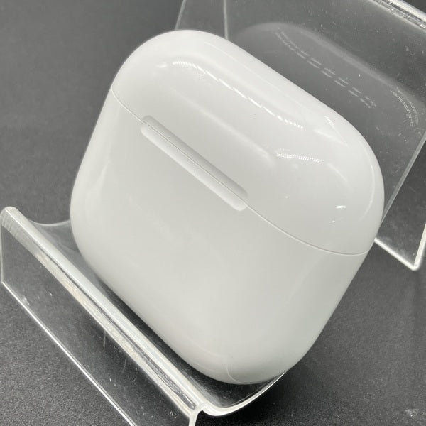 【中古】AirPods 4 MXP93J/A（アクティブノイズキャンセリング搭載）【秋葉原】