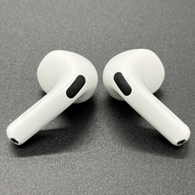 【中古】AirPods 4 MXP93J/A（アクティブノイズキャンセリング搭載）【秋葉原】