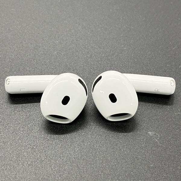 【中古】AirPods 4 MXP93J/A（アクティブノイズキャンセリング搭載）【秋葉原】