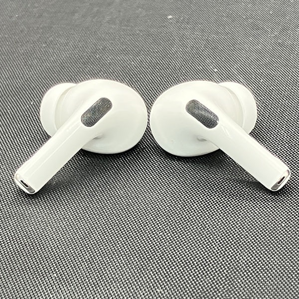Apple 【中古】MagSafe充電ケース(USB-C)付きAirPods Pro(第2