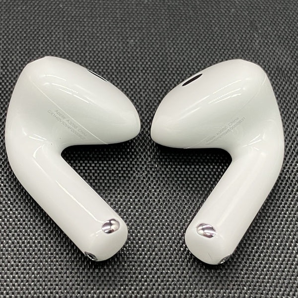 【中古】AirPods 4 MXP93J/A（アクティブノイズキャンセリング搭載）【日本橋】
