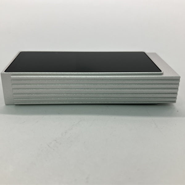 【中古】UA6 Silver【秋葉原】
