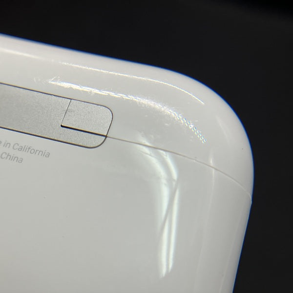 【中古】MagSafe充電ケース(USB-C)付きAirPods Pro(第2世代) MTJV3JA【日本橋】