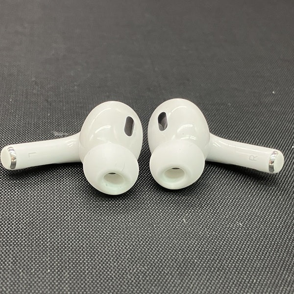 【中古】MagSafe充電ケース(USB-C)付きAirPods Pro(第2世代) MTJV3JA【日本橋】