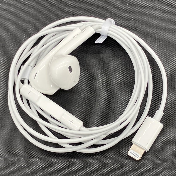 【中古】EarPods with Lightning Connector【日本橋】