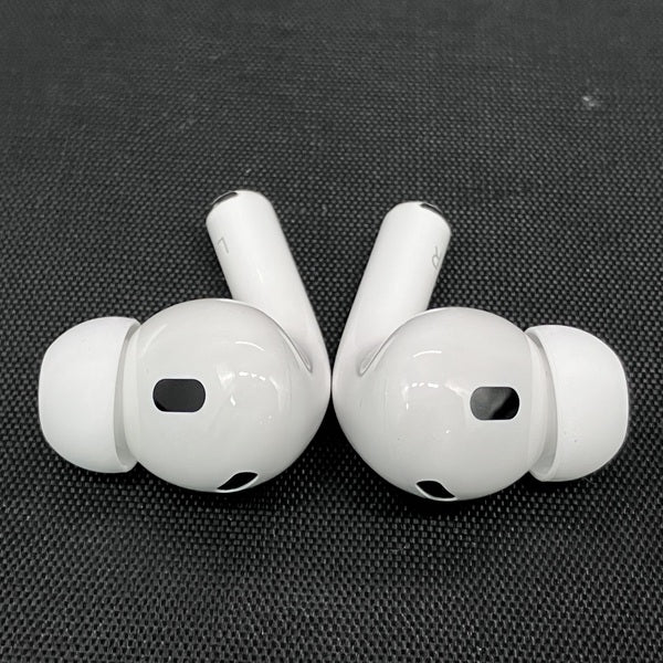 【中古】MagSafe充電ケース(USB-C)付きAirPods Pro(第2世代) MTJV3JA【秋葉原】