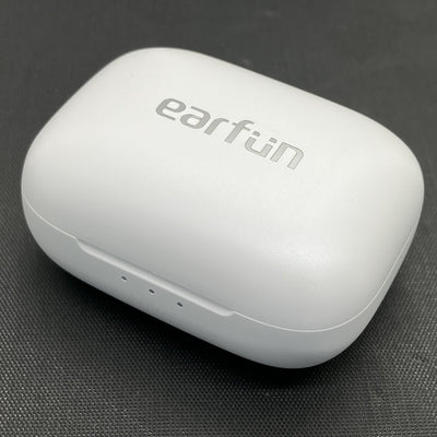 【中古】Air Pro 4 - White【秋葉原】