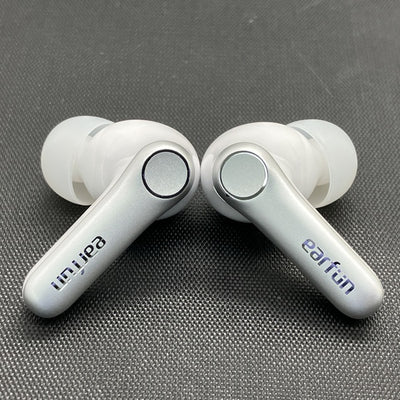 【中古】Air Pro 4 - White【秋葉原】