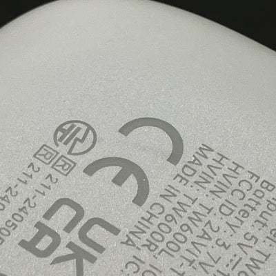 【中古】Air Pro 4 - White【秋葉原】