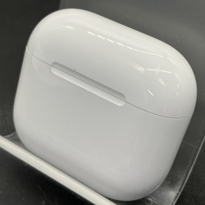 【中古】AirPods 4 MXP93J/A（アクティブノイズキャンセリング搭載）【秋葉原】