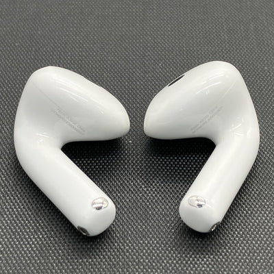 【中古】AirPods 4 MXP93J/A（アクティブノイズキャンセリング搭載）【秋葉原】