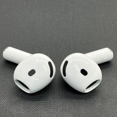 【中古】AirPods 4 MXP93J/A（アクティブノイズキャンセリング搭載）【秋葉原】