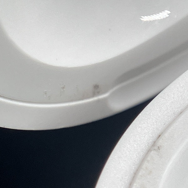 【中古】AirPods Pro (第2世代) MagSafe充電ケース(USB-C)【秋葉原】