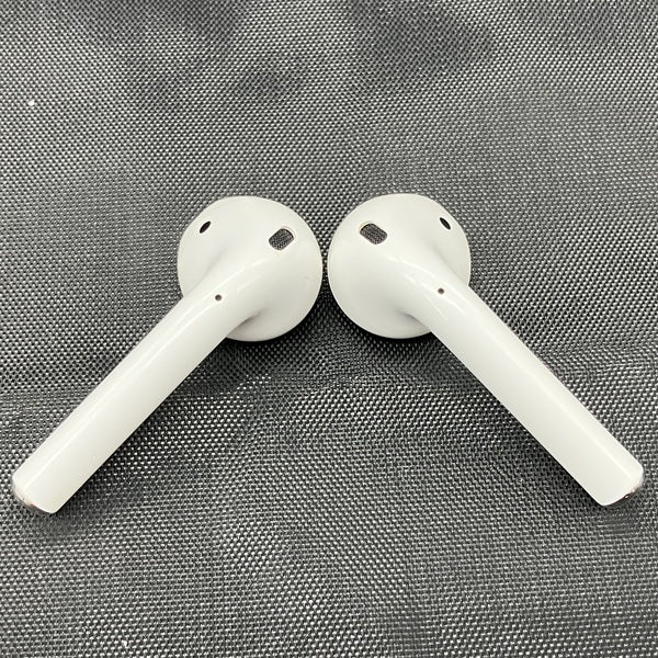 【中古】AirPods with Charging Case MV7N2J/A【日本橋】