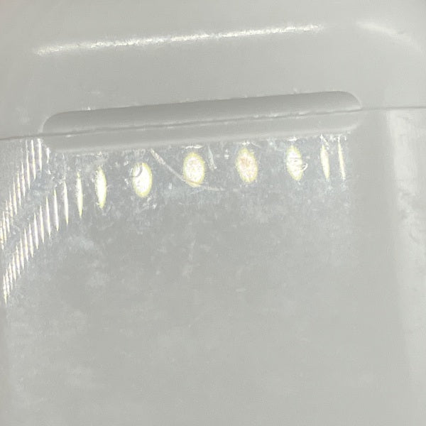【中古】AirPods with Charging Case MV7N2J/A【日本橋】