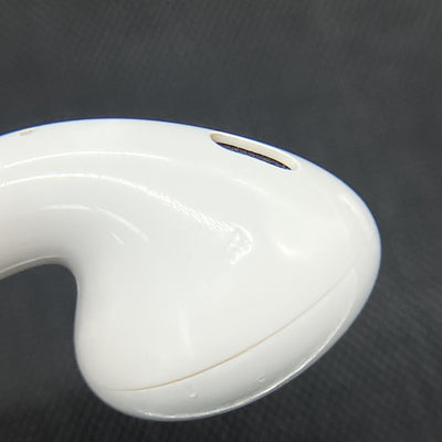 【中古】AirPods with Charging Case MV7N2J/A【日本橋】