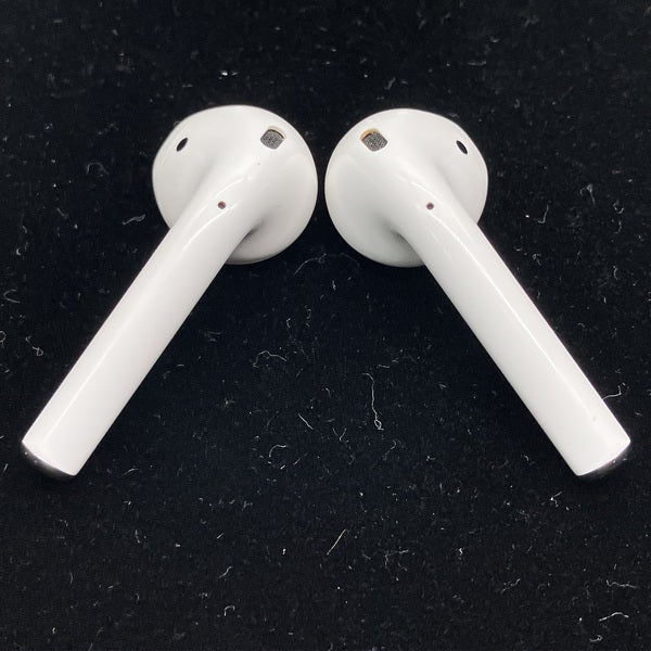 Apple 【中古】AirPods with Wireless Charging Case MRXJ2J-A