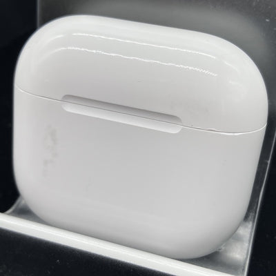 【中古】AirPods 4 MXP93J/A（アクティブノイズキャンセリング搭載）【日本橋】
