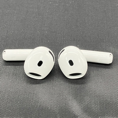 【中古】AirPods 4 MXP63J/A【秋葉原】