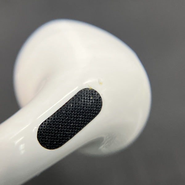 【中古】AirPods 4 MXP63J/A【秋葉原】