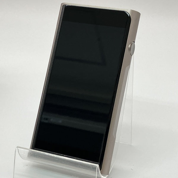 【中古】M6 PRO チタニウム【秋葉原】