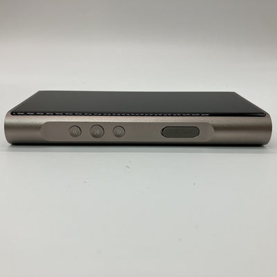 【中古】M6 PRO チタニウム【秋葉原】