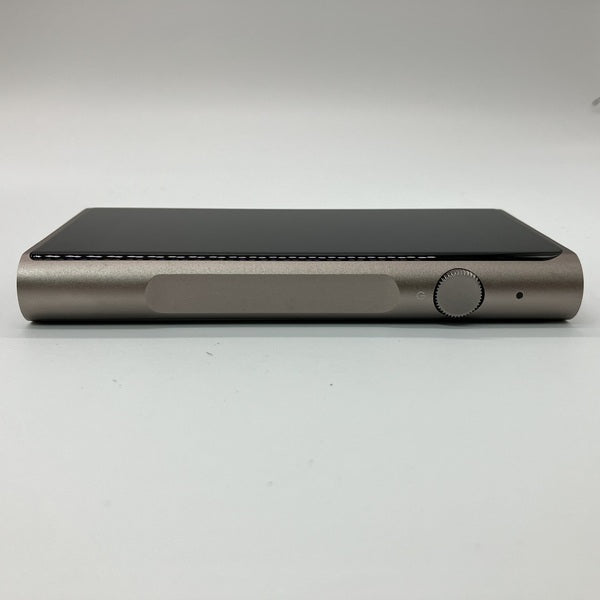 【中古】M6 PRO チタニウム【秋葉原】